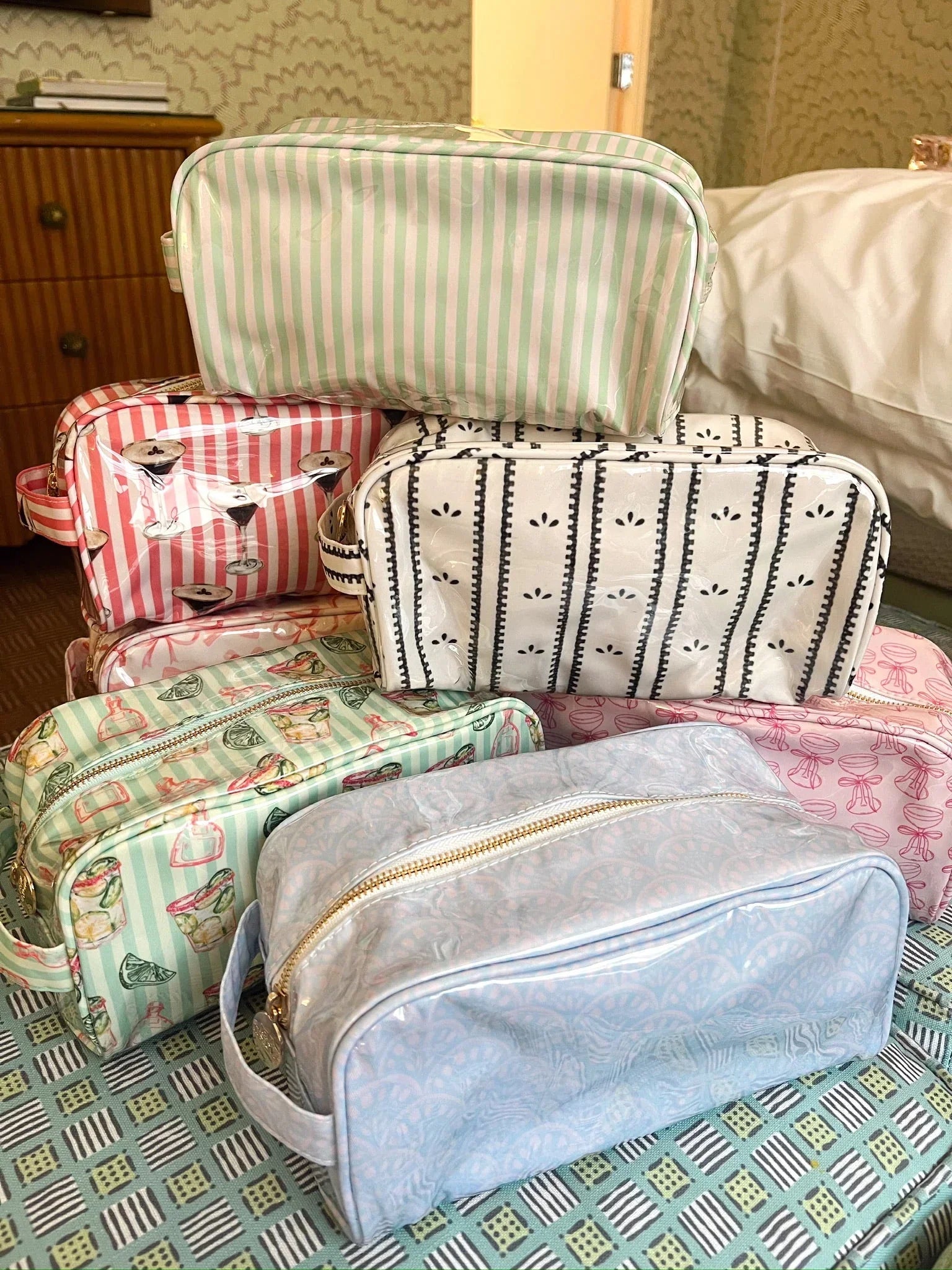KenzKustomz Clear Coat Toiletry Dopp Kit
