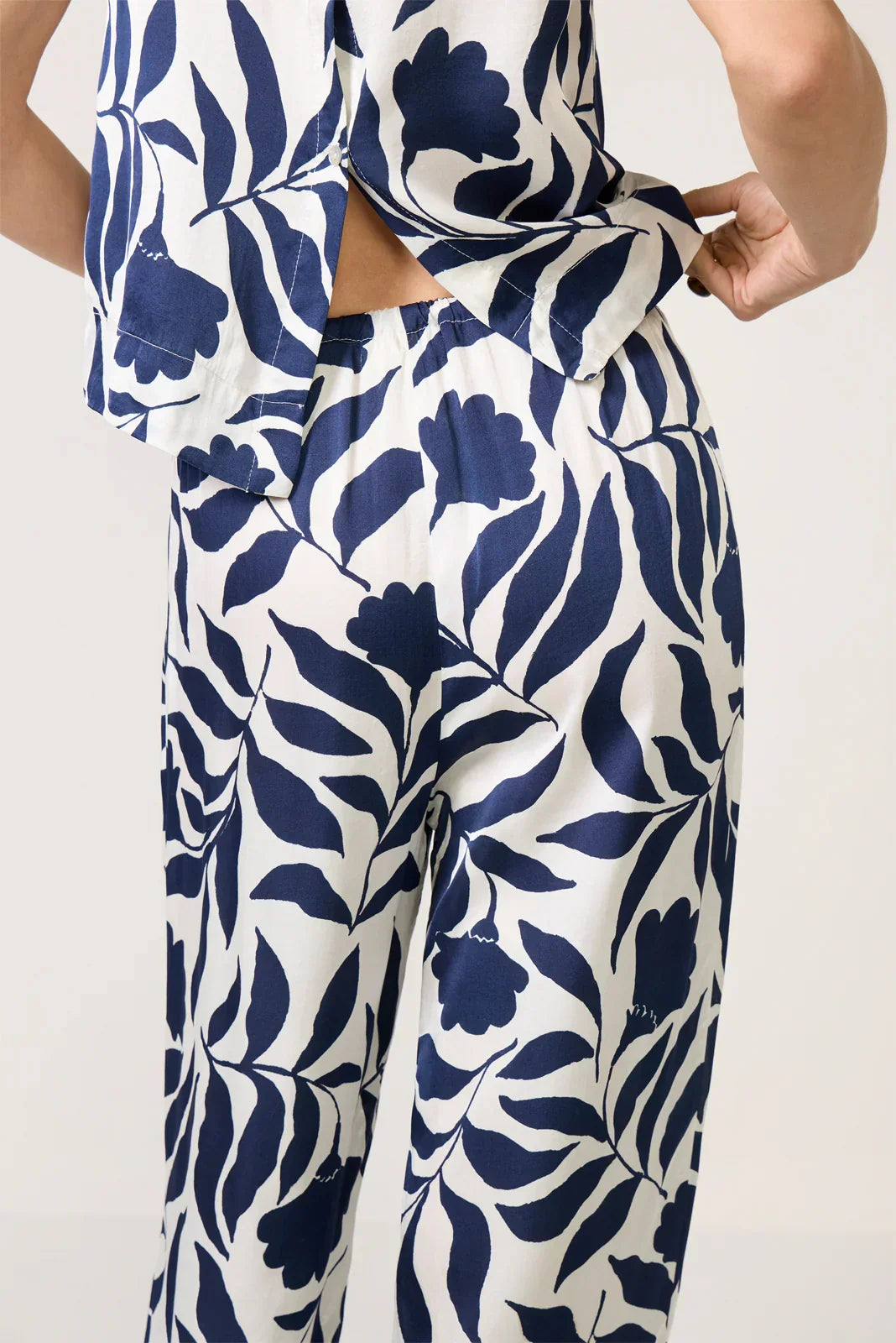 Drawcord Flowy Pant
