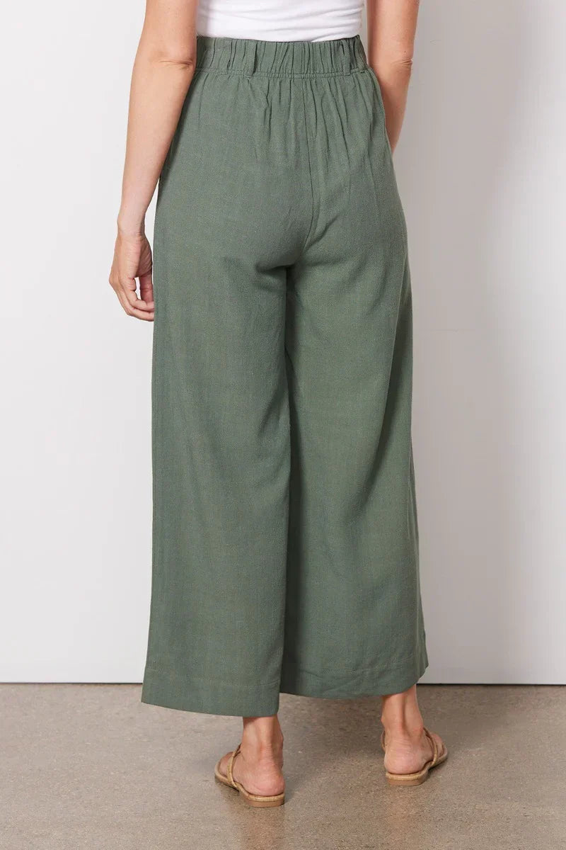Farah Pant