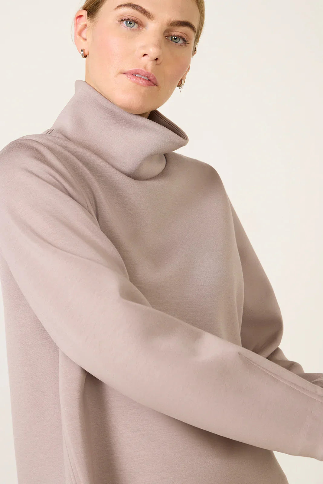 AirEssentials Luxe Top