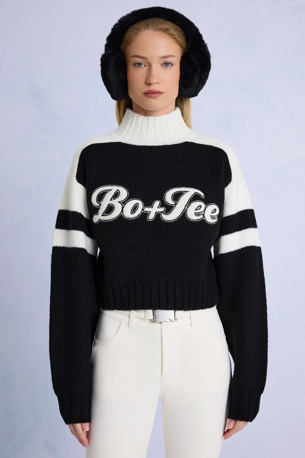 Knit Logo Cropped Jumper in Black